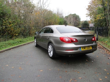 Used Volkswagen Passat 2011 for sale - 76582813: Photo