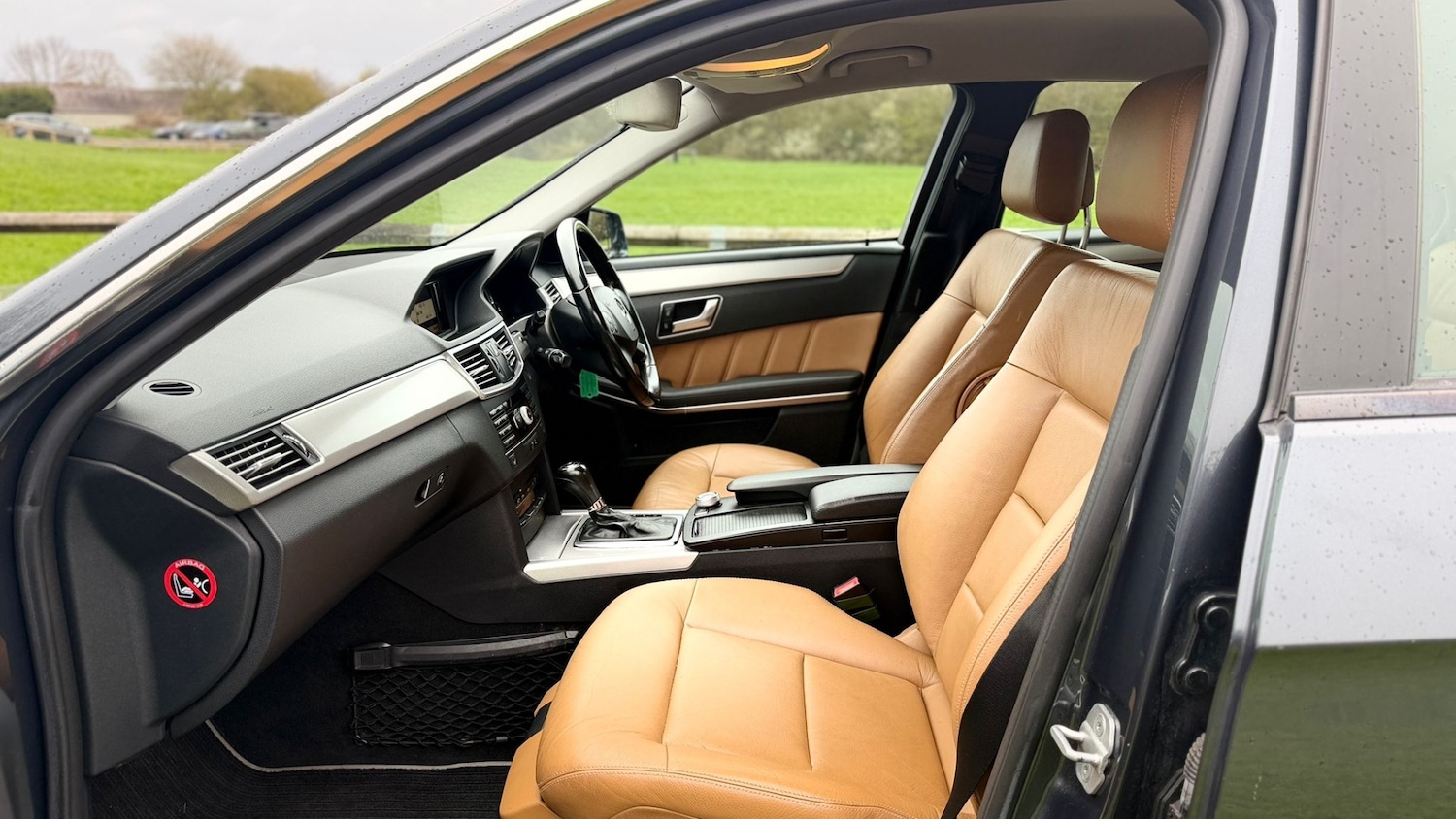 Used Mercedes-Benz E Class 2011 for sale - 77903150: Photo 12