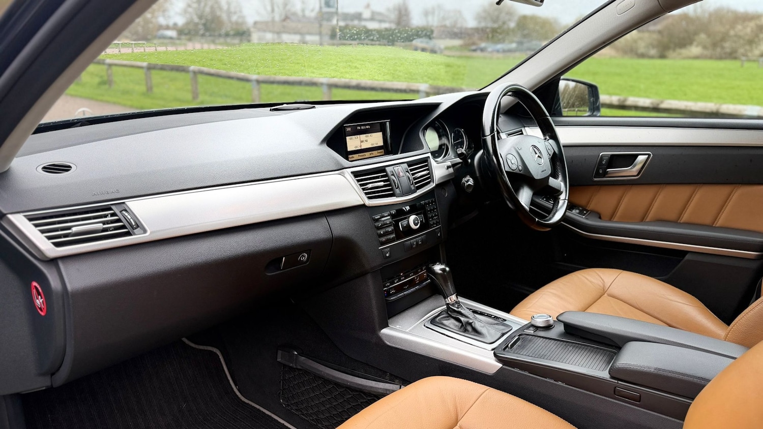 Used Mercedes-Benz E Class 2011 for sale - 77903150: Photo 14