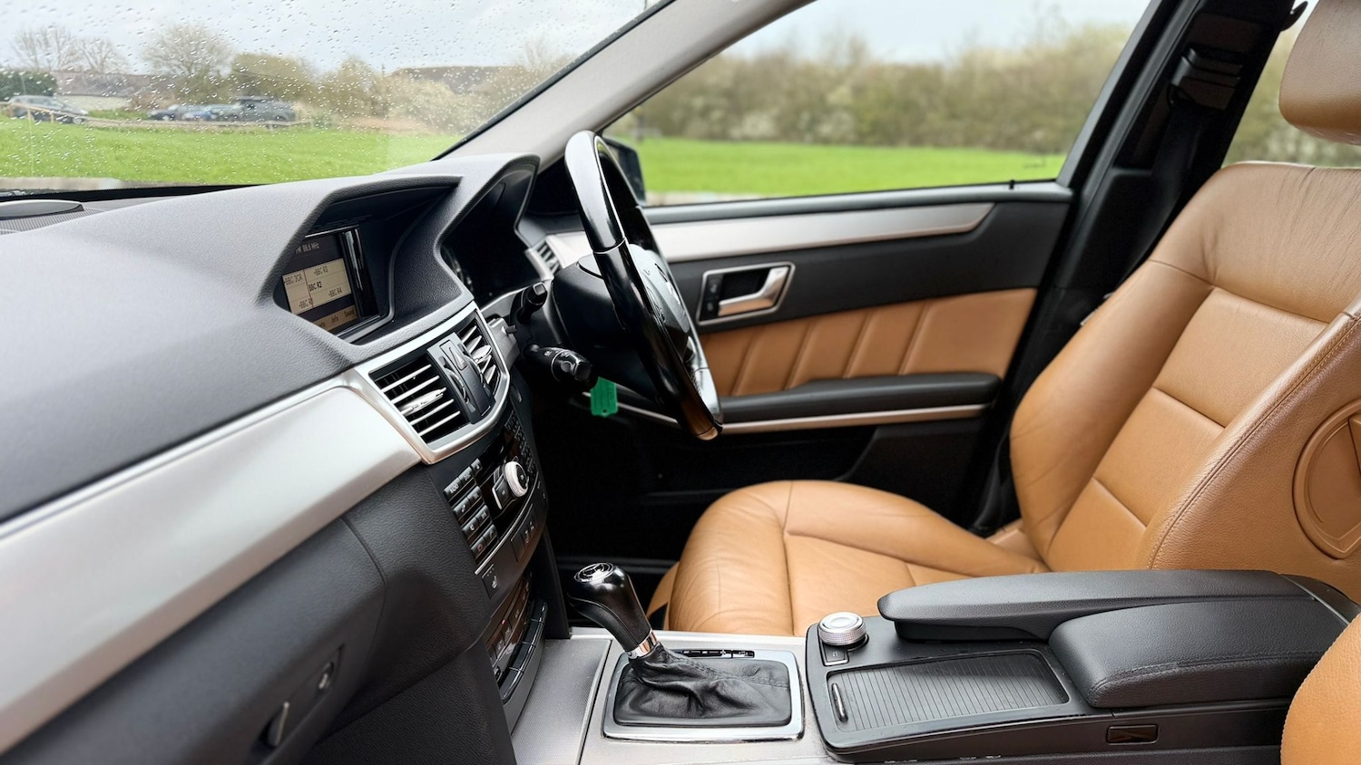 Used Mercedes-Benz E Class 2011 for sale - 77903150: Photo 16