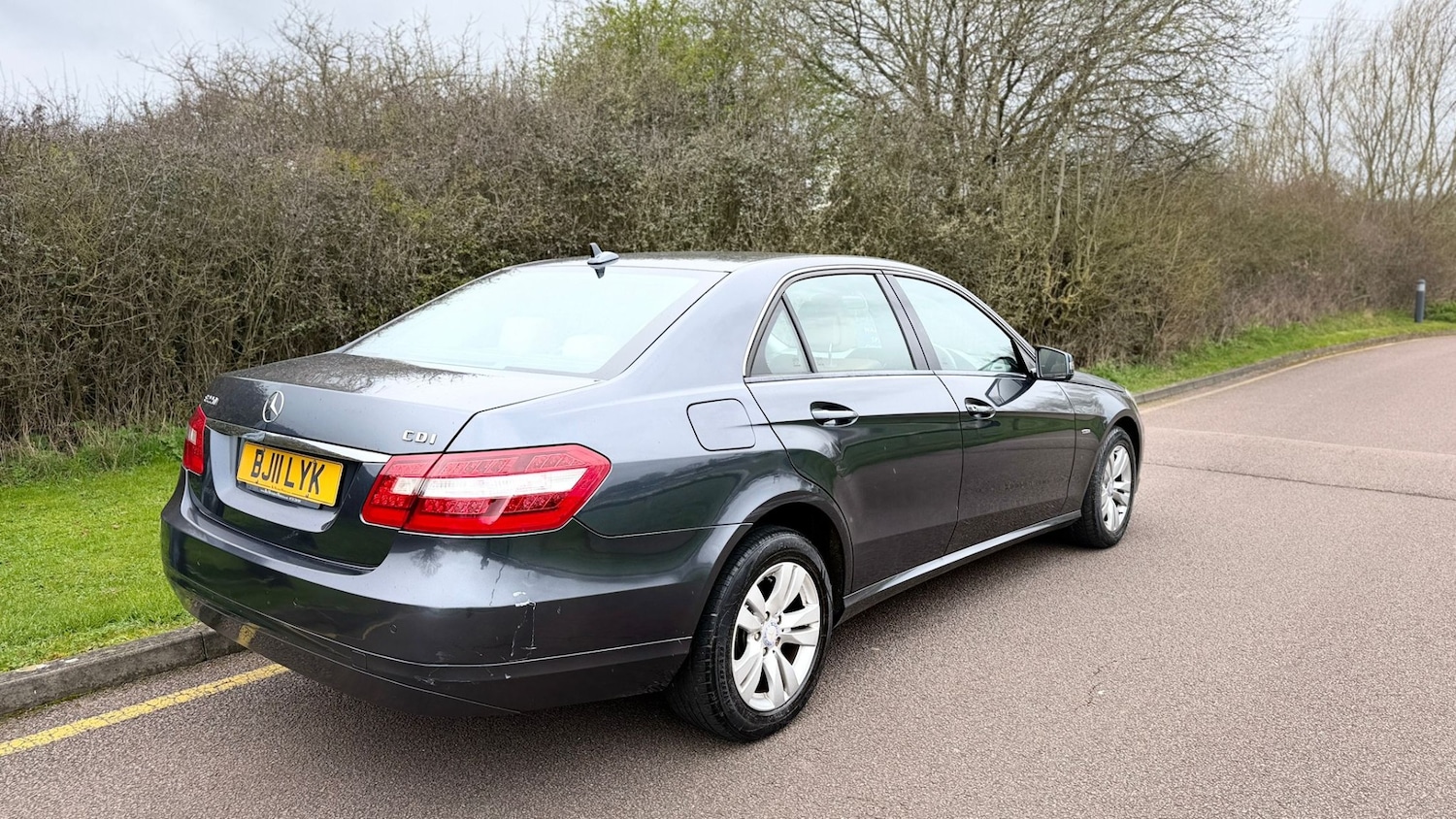 Used Mercedes-Benz E Class 2011 for sale - 77903150: Photo 23