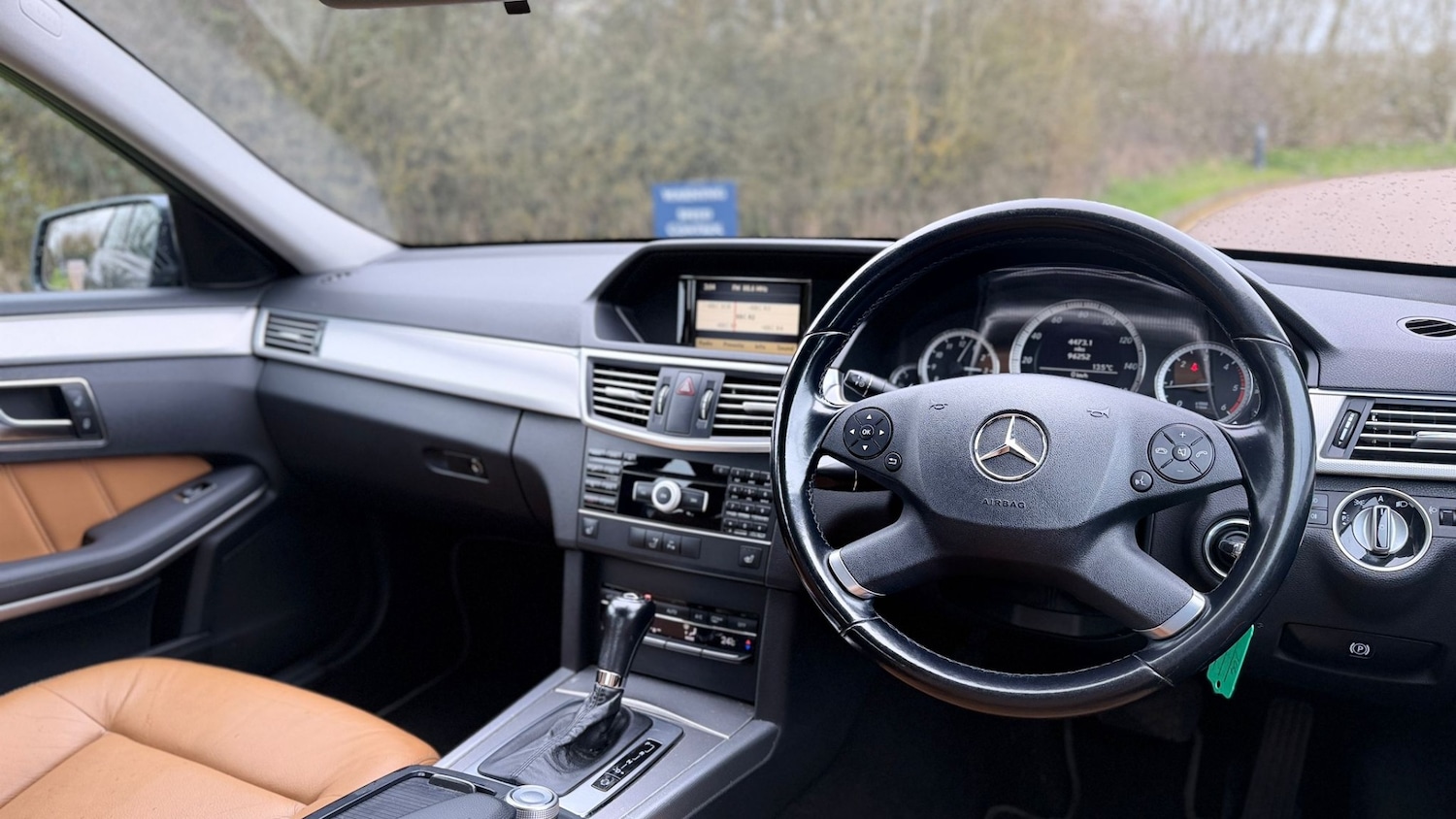 Used Mercedes-Benz E Class 2011 for sale - 77903150: Photo 29