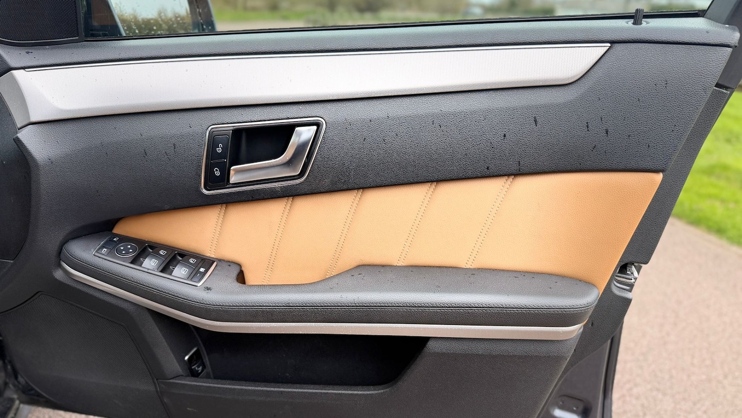 Used Mercedes-Benz E Class 2011 for sale - 77903150: Photo 37