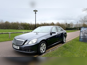 Used Mercedes-Benz E Class 2011 for sale - 77903150: Photo