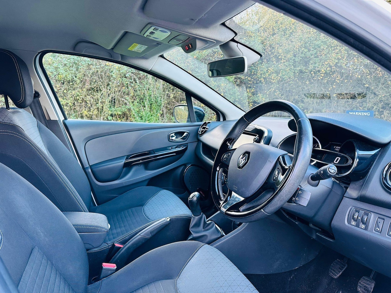 Used Renault Clio 2014 for sale - 76688512: Photo 22