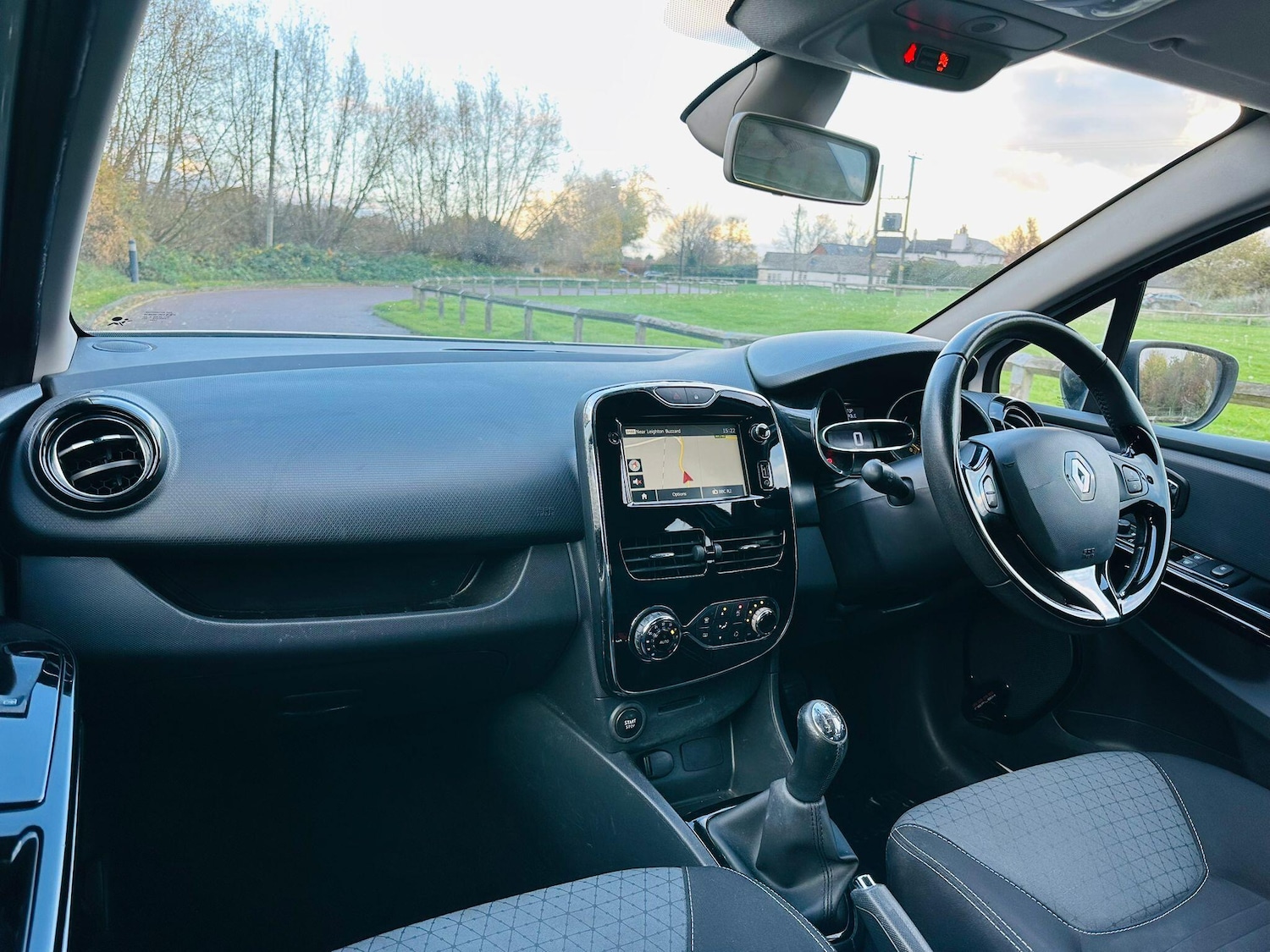 Used Renault Clio 2014 for sale - 76688512: Photo 24