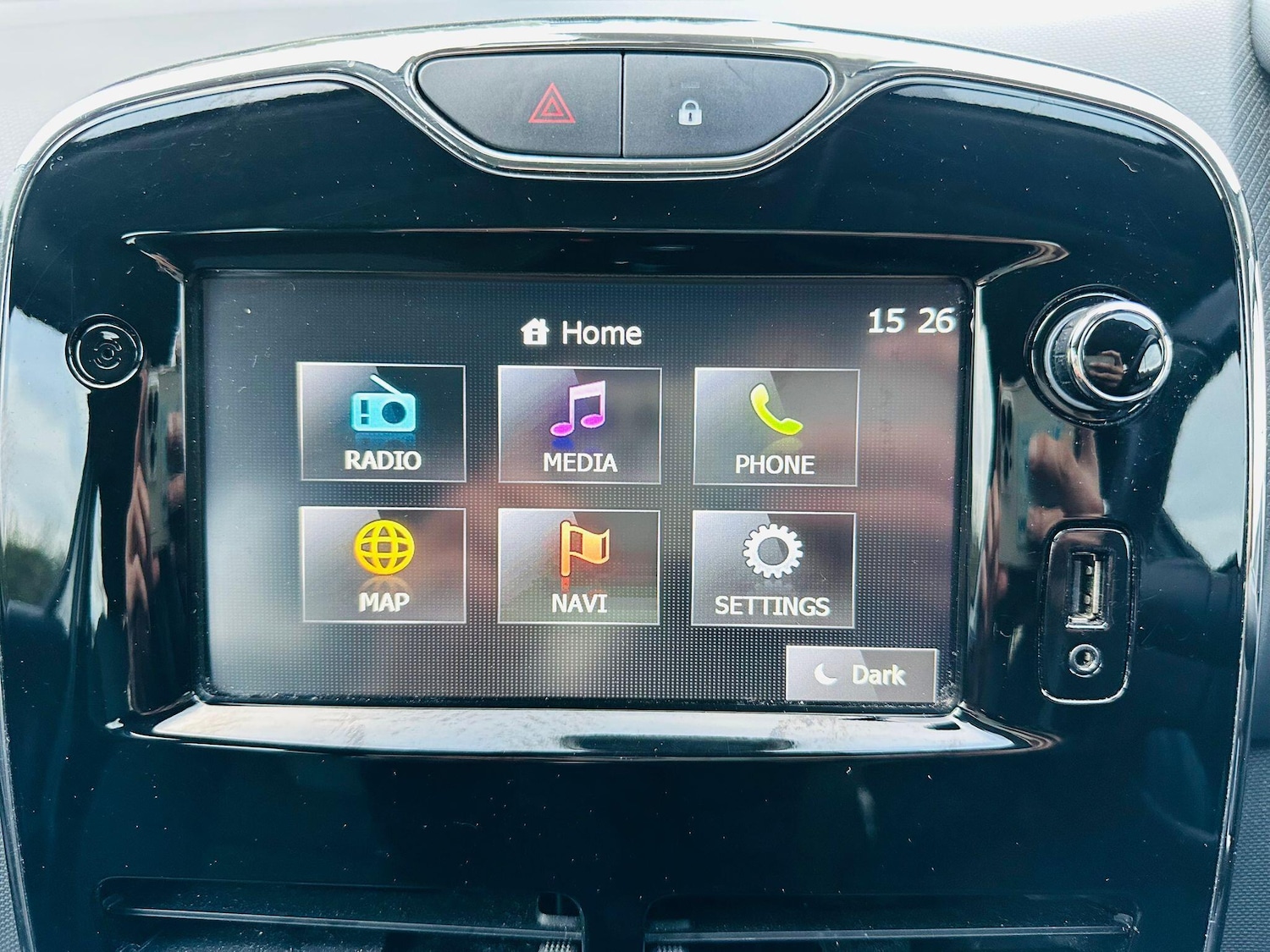 Used Renault Clio 2014 for sale - 76688512: Photo 28