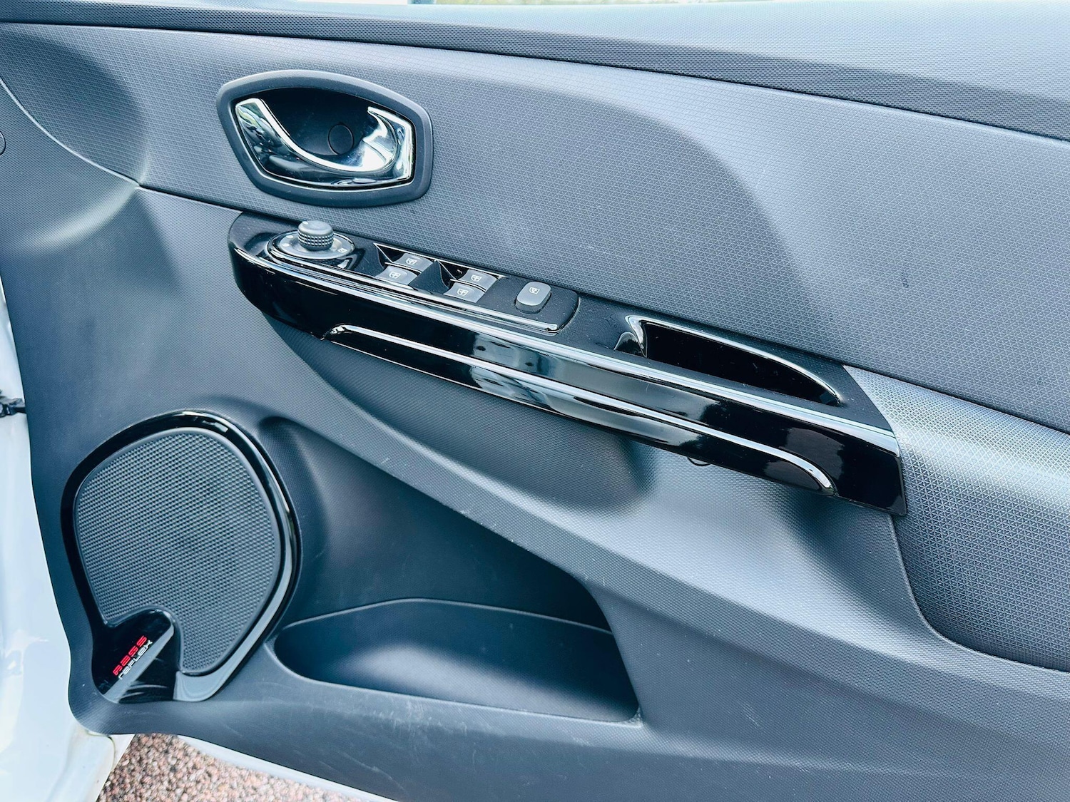 Used Renault Clio 2014 for sale - 76688512: Photo 33