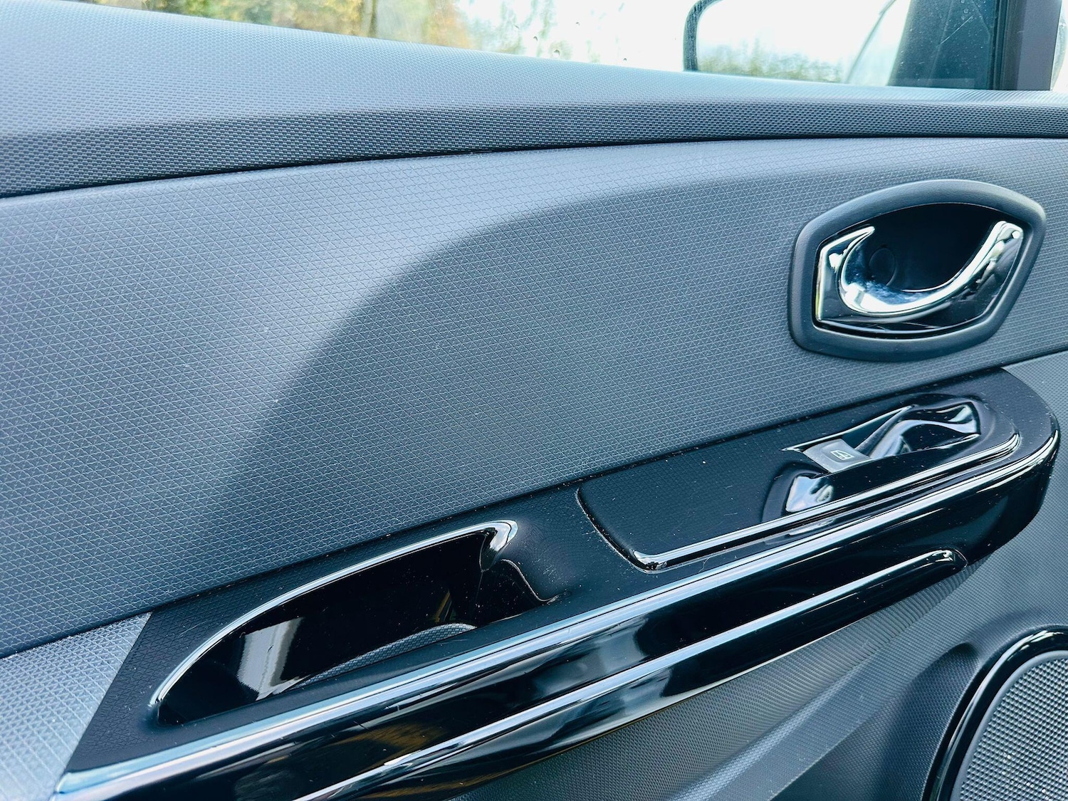 Used Renault Clio 2014 for sale - 76688512: Photo 35