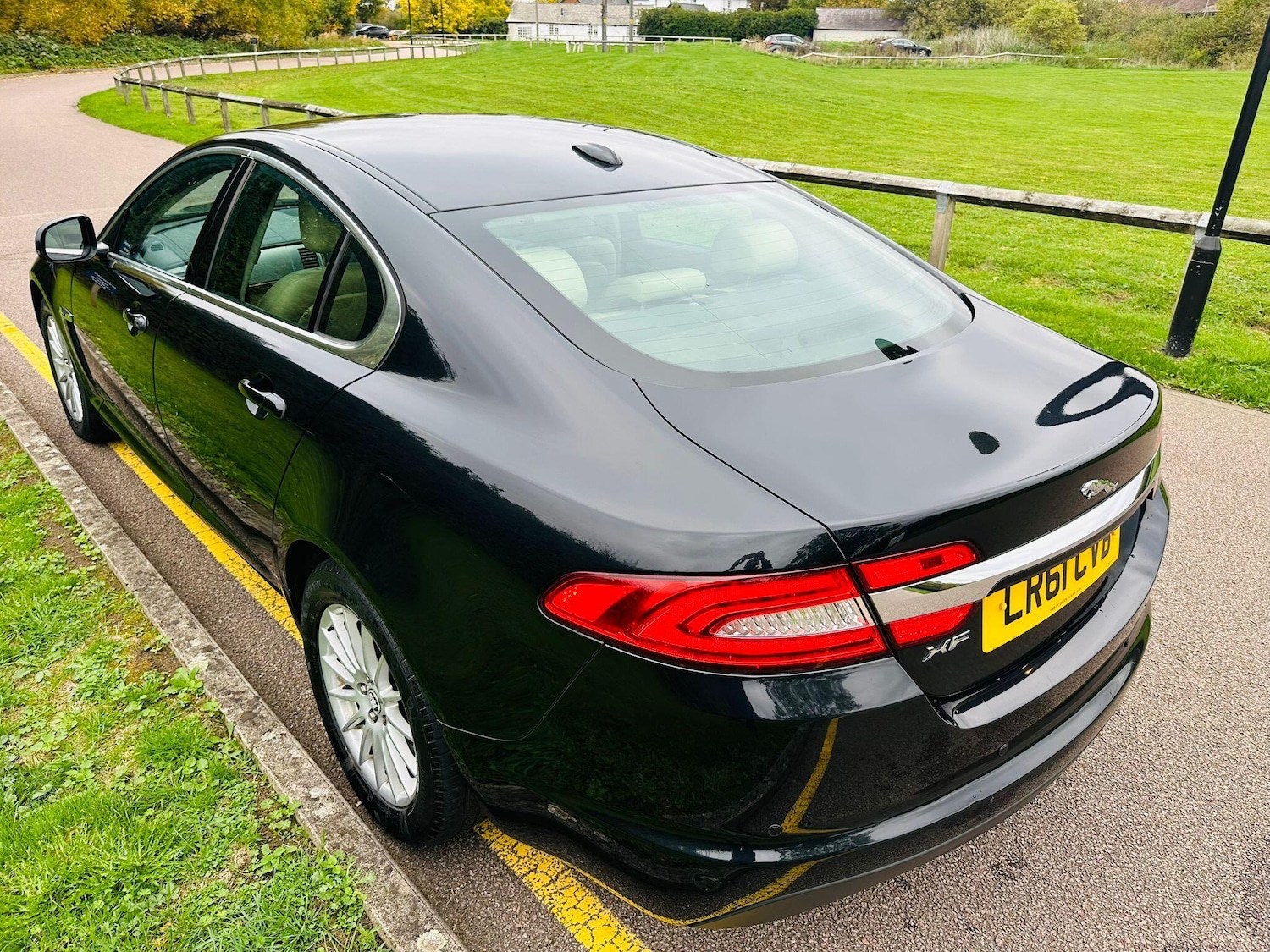 Used Jaguar XF 2011 for sale - 76689083: Photo 10