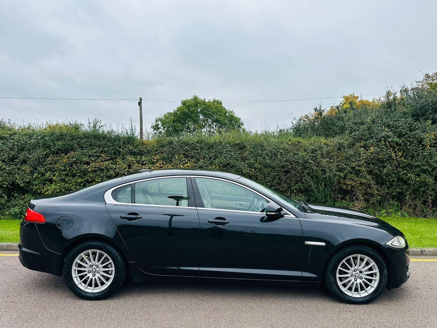 Used Jaguar XF 2011 for sale - 76689083: Photo 11