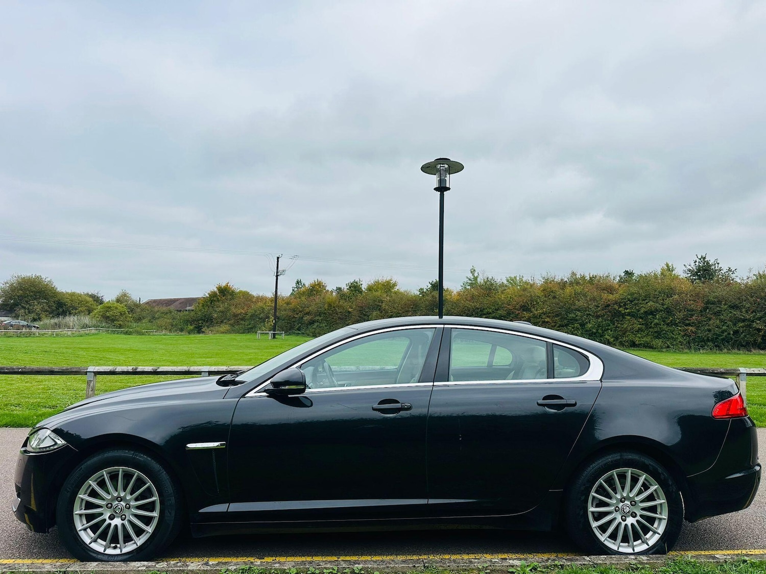 Used Jaguar XF 2011 for sale - 76689083: Photo 12
