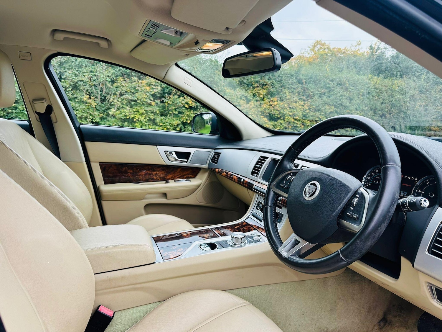 Used Jaguar XF 2011 for sale - 76689083: Photo 20