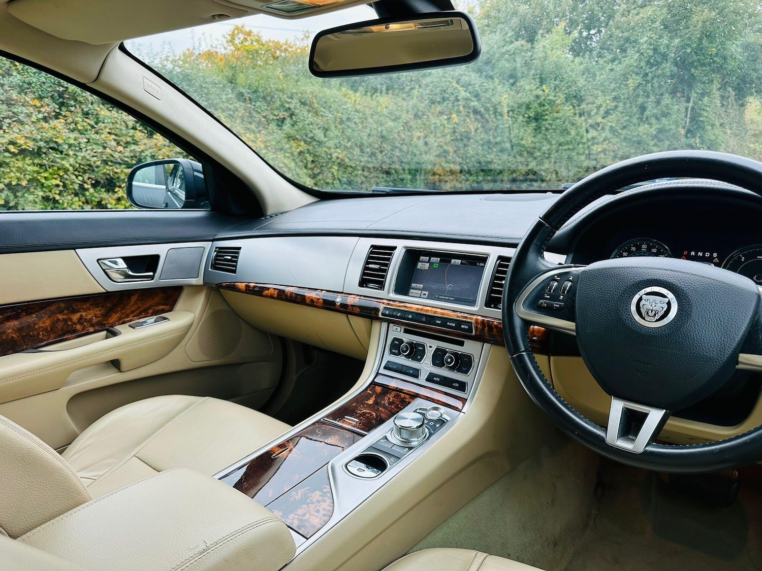 Used Jaguar XF 2011 for sale - 76689083: Photo 21