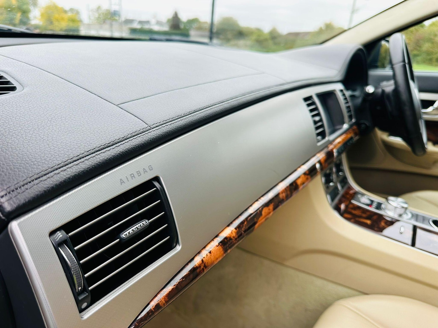 Used Jaguar XF 2011 for sale - 76689083: Photo 25