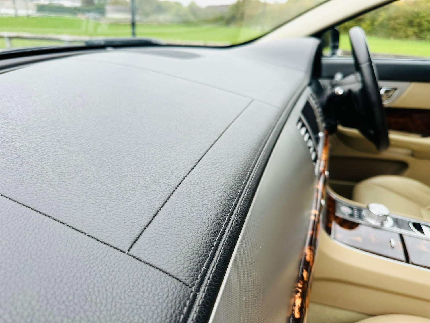 Used Jaguar XF 2011 for sale - 76689083: Photo 26