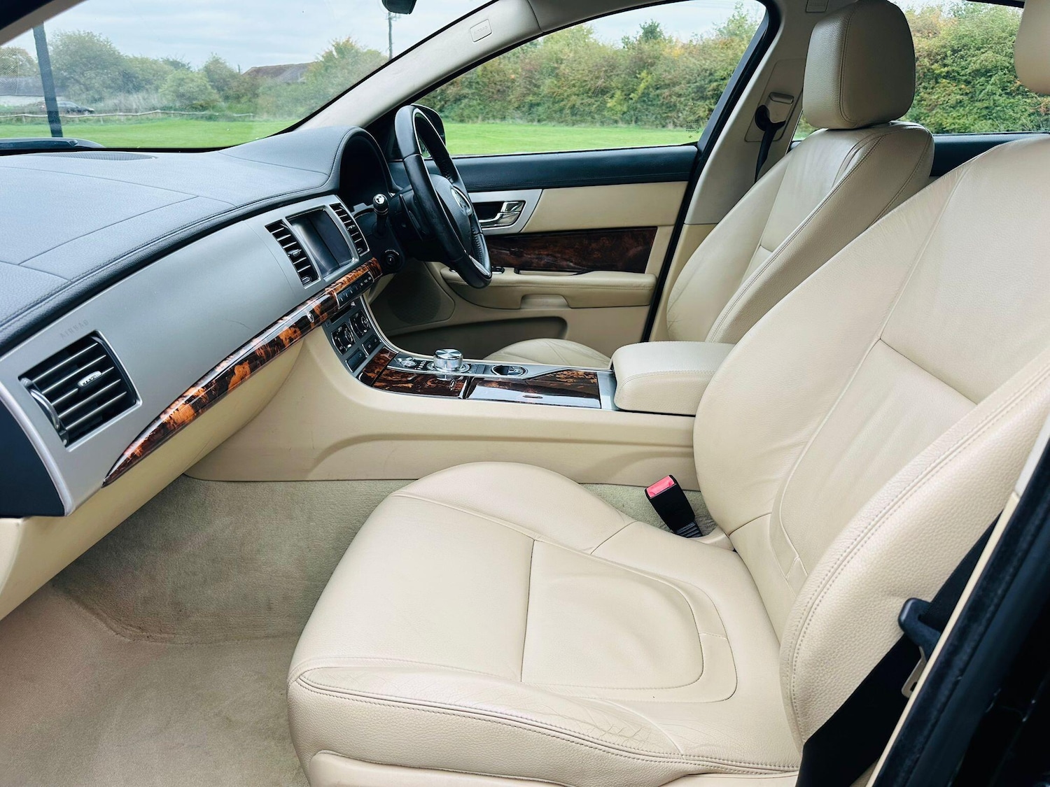 Used Jaguar XF 2011 for sale - 76689083: Photo 27