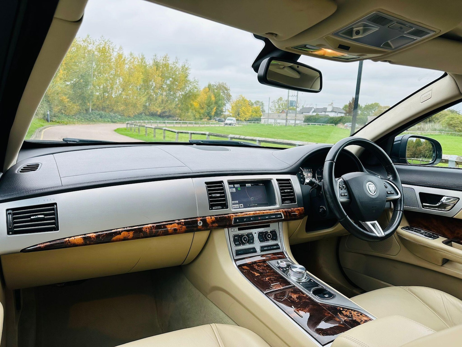 Used Jaguar XF 2011 for sale - 76689083: Photo 29