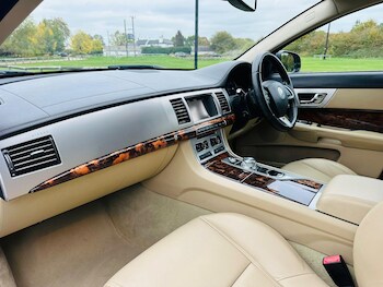 Used Jaguar XF 2011 for sale - 76689083: Photo