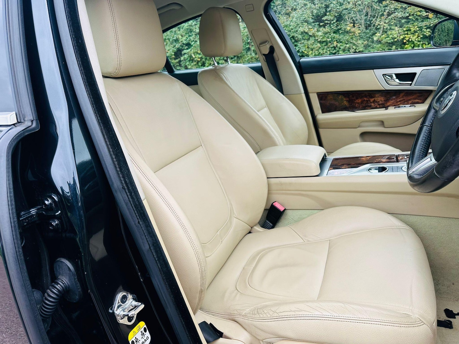 Used Jaguar XF 2011 for sale - 76689083: Photo 36