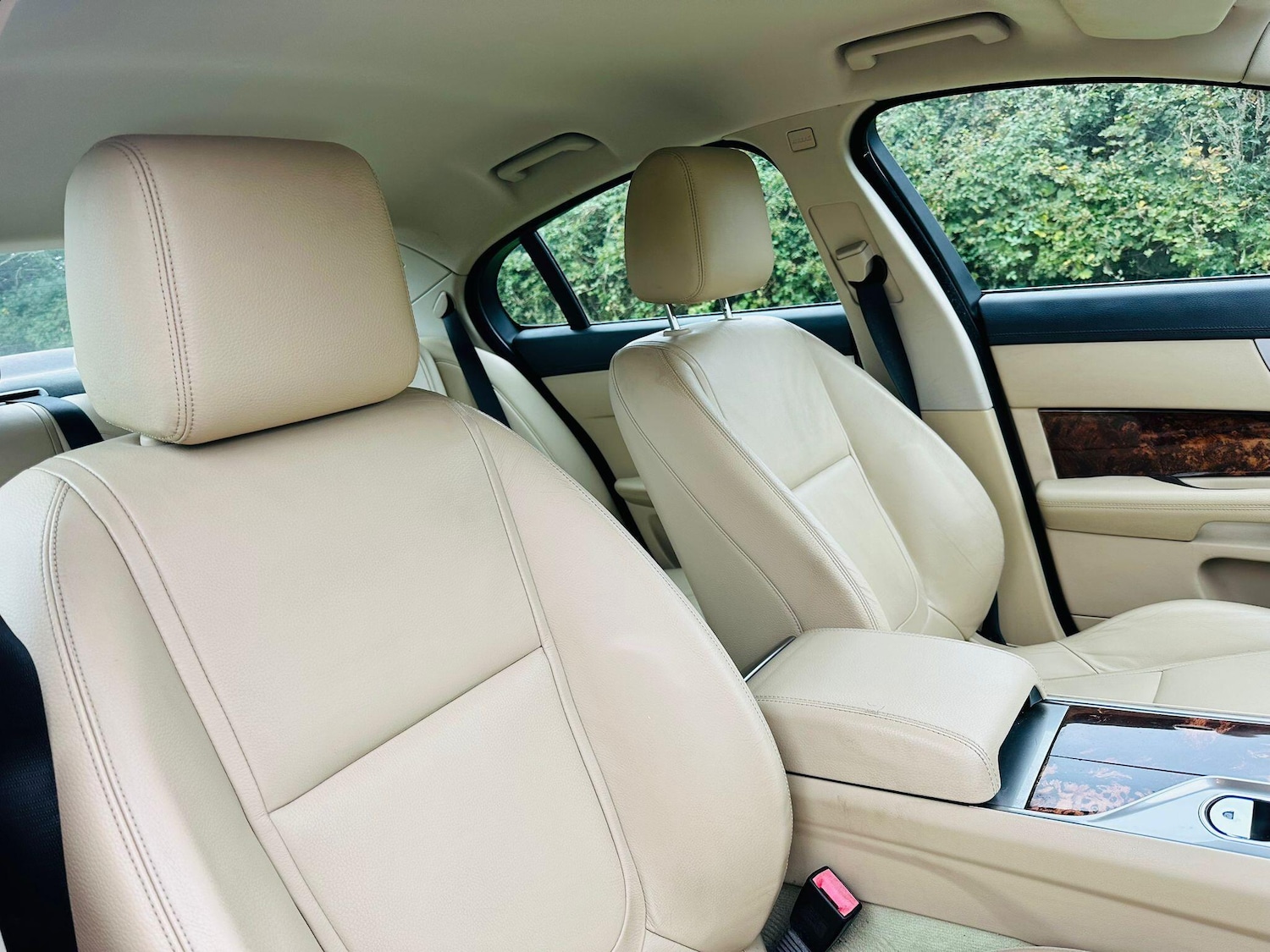 Used Jaguar XF 2011 for sale - 76689083: Photo 37