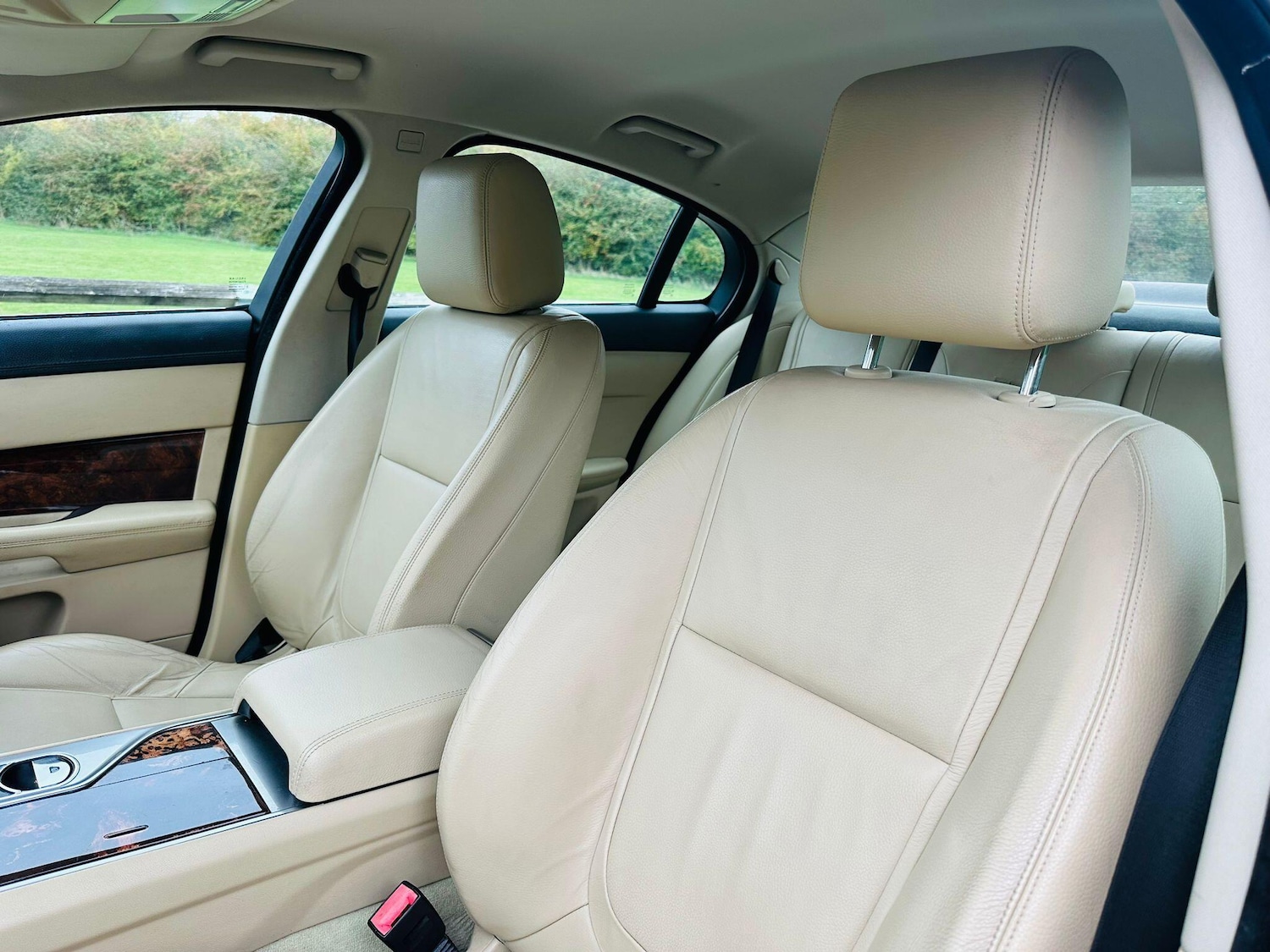 Used Jaguar XF 2011 for sale - 76689083: Photo 40