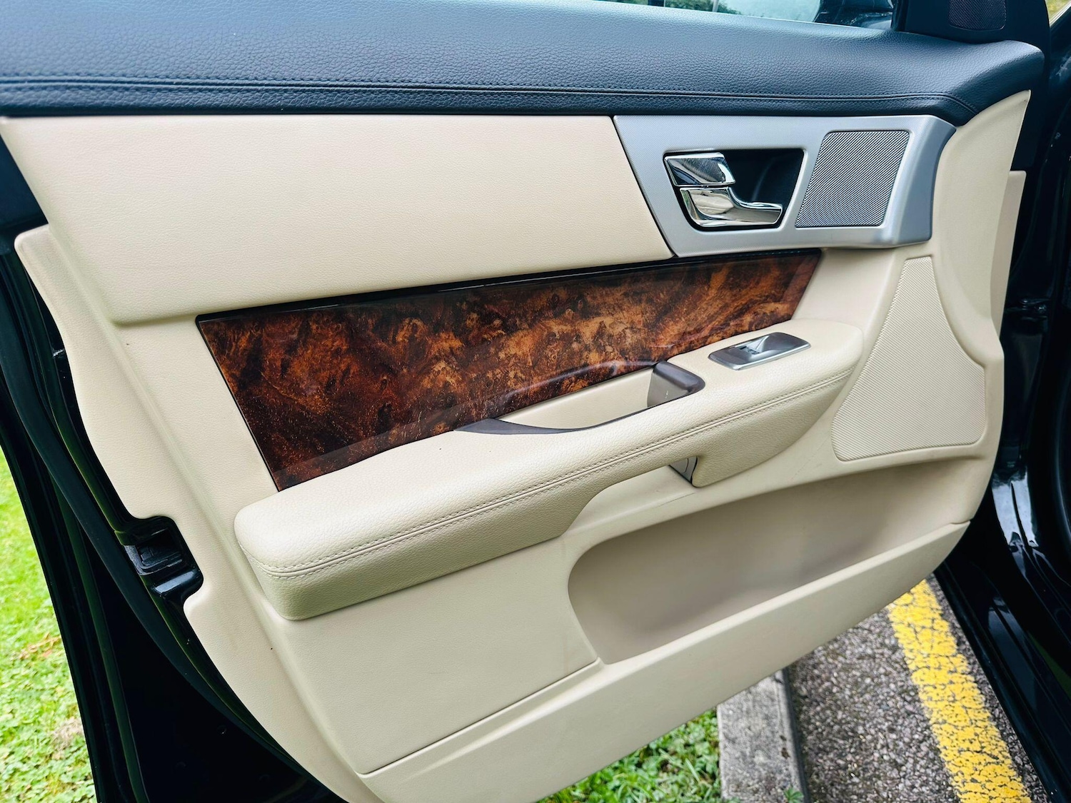 Used Jaguar XF 2011 for sale - 76689083: Photo 48