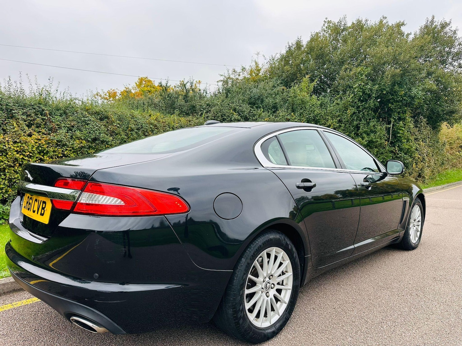 Used Jaguar XF 2011 for sale - 76689083: Photo 7