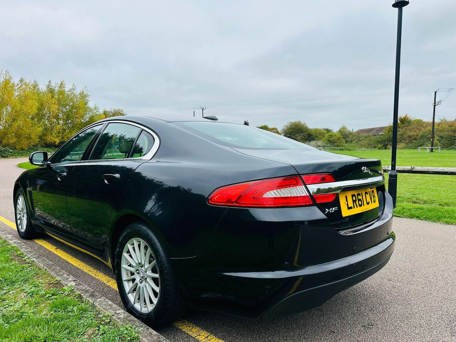 Used Jaguar XF 2011 for sale - 76689083: Photo 8
