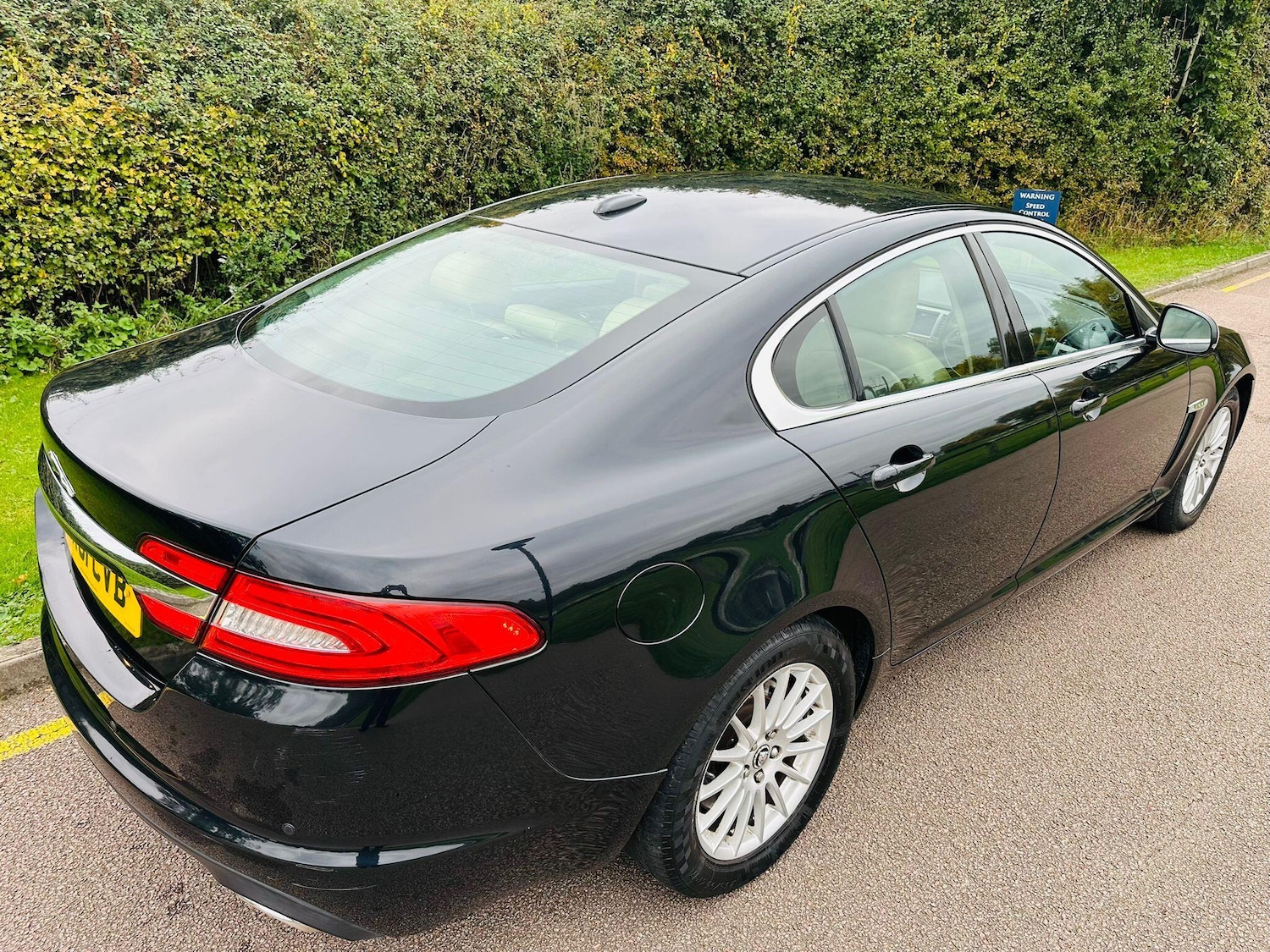 Used Jaguar XF 2011 for sale - 76689083: Photo 9