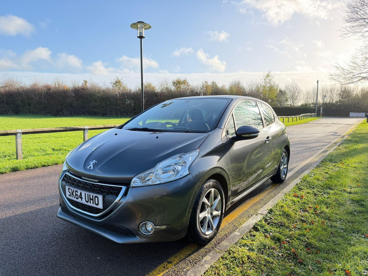 Used Peugeot 208 2014 for sale - 76743009: Photo 6