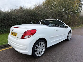 Used Peugeot 207 CC 2010 for sale - 76689500: Photo