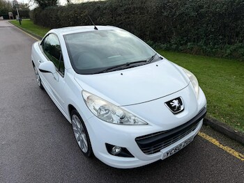 Used Peugeot 207 CC 2010 for sale - 76689500: Photo