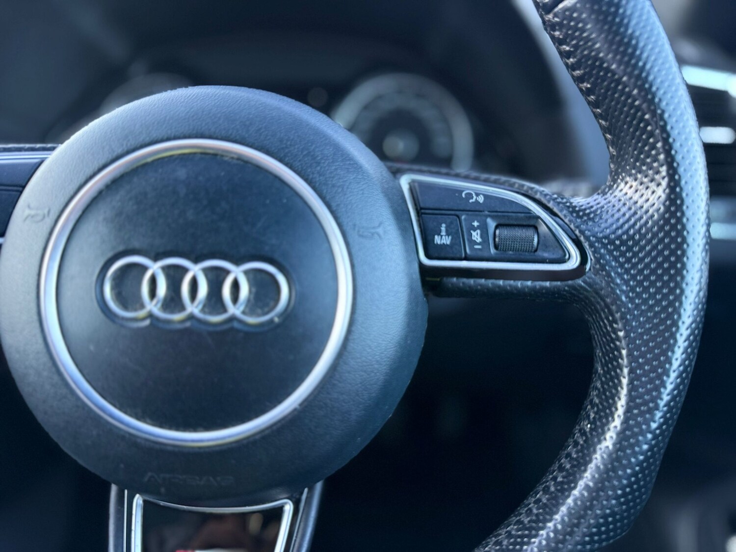 Used Audi Q5 2014 for sale - 77939285: Photo 28