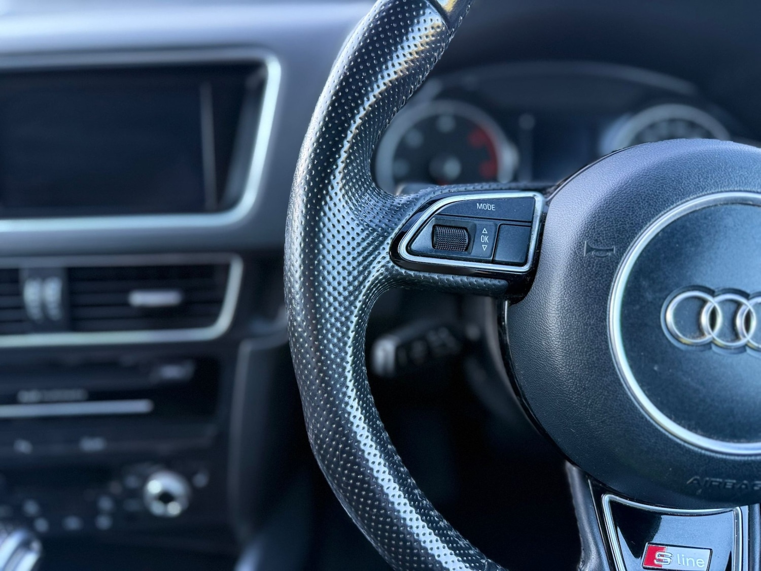 Used Audi Q5 2014 for sale - 77939285: Photo 29