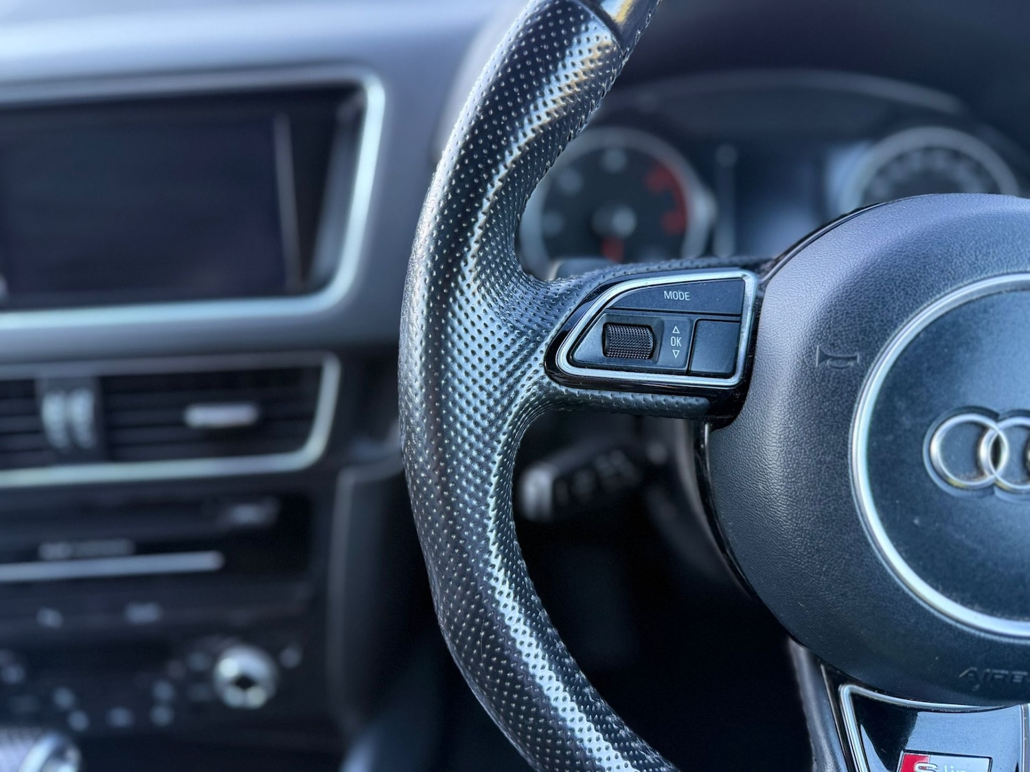 Used Audi Q5 2014 for sale - 77939285: Photo 30