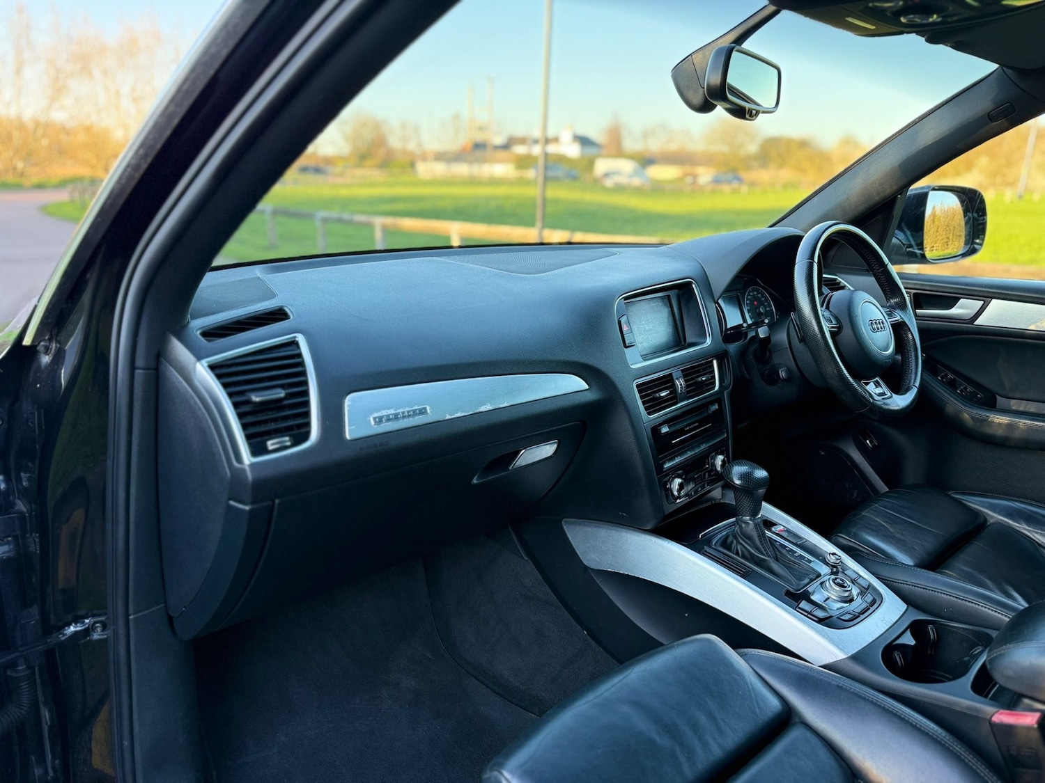 Used Audi Q5 2014 for sale - 77939285: Photo 45