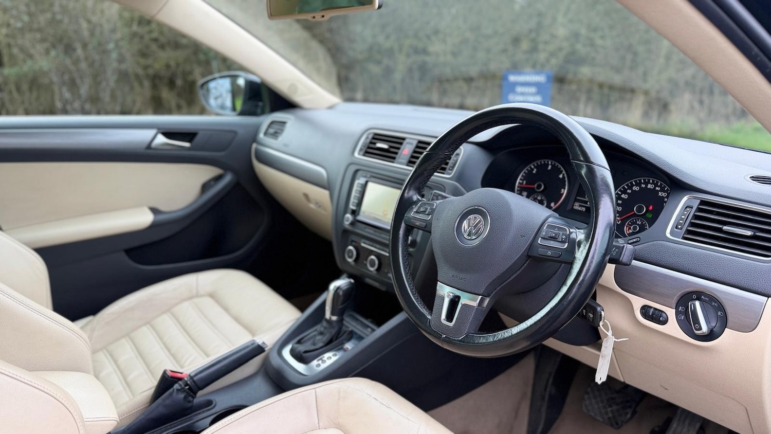 Used Volkswagen Jetta 2011 for sale - 77845423: Photo 10