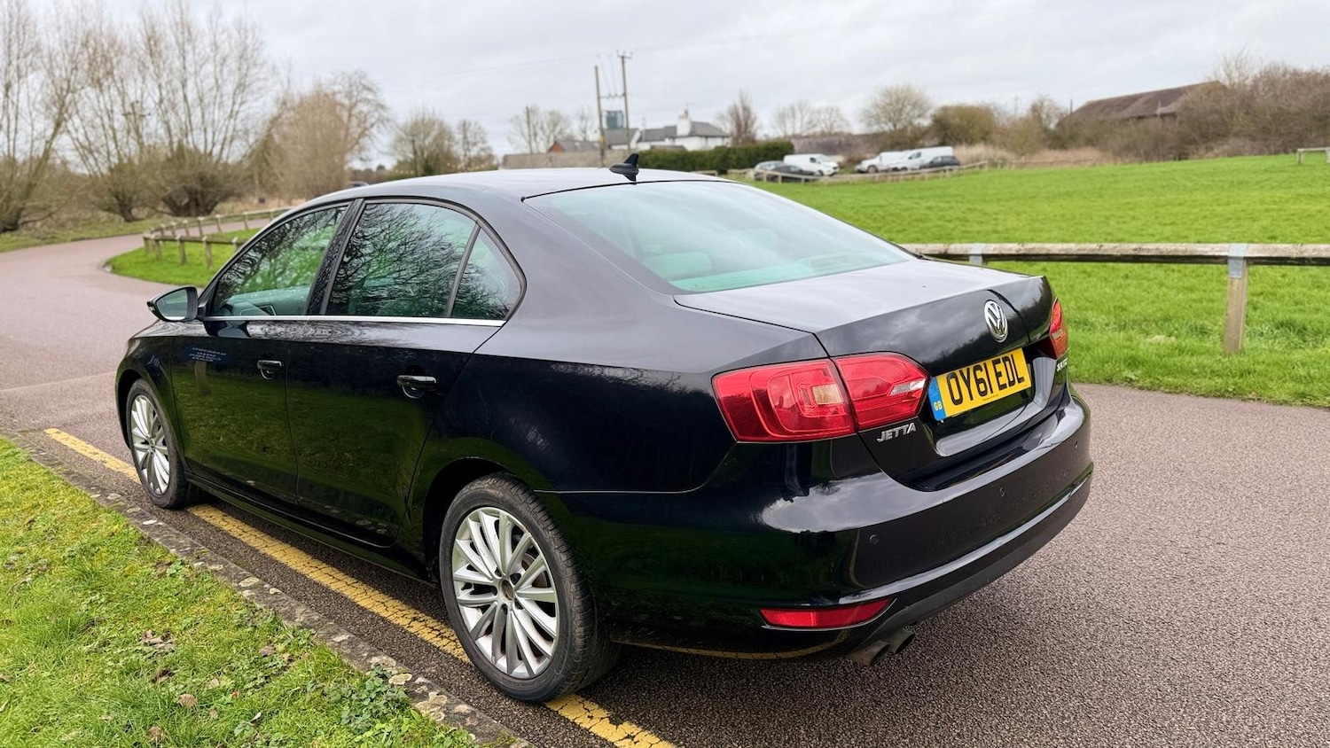 Used Volkswagen Jetta 2011 for sale - 77845423: Photo 3