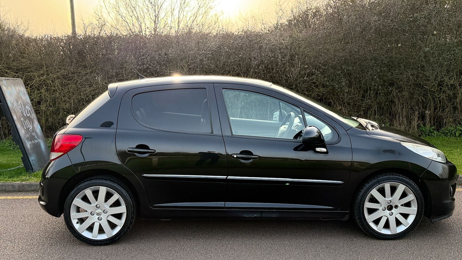 Used Peugeot 207 2011 for sale - 77845276: Photo 11