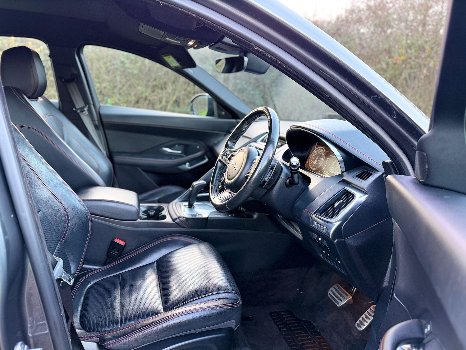 Used Jaguar E-Pace 2019 for sale - 76899249: Photo 28