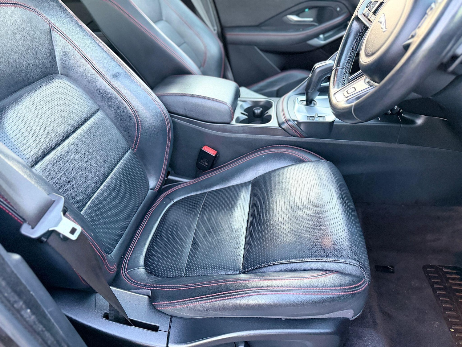 Used Jaguar E-Pace 2019 for sale - 76899249: Photo 29