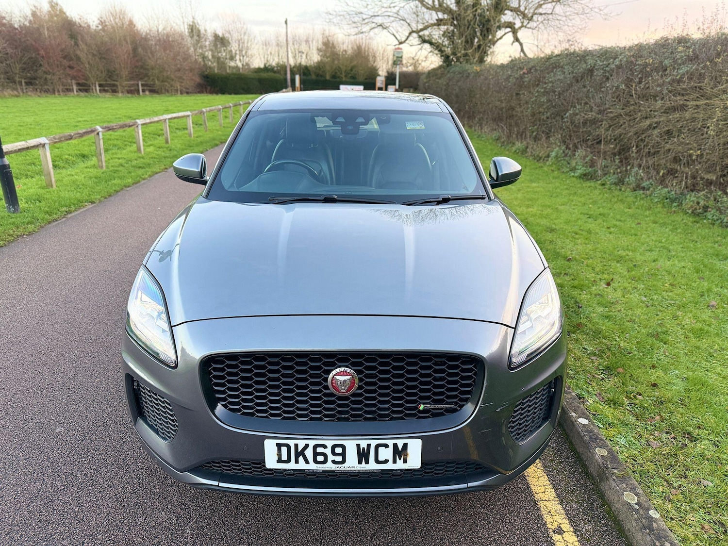 Used Jaguar E-Pace 2019 for sale - 76899249: Photo 4