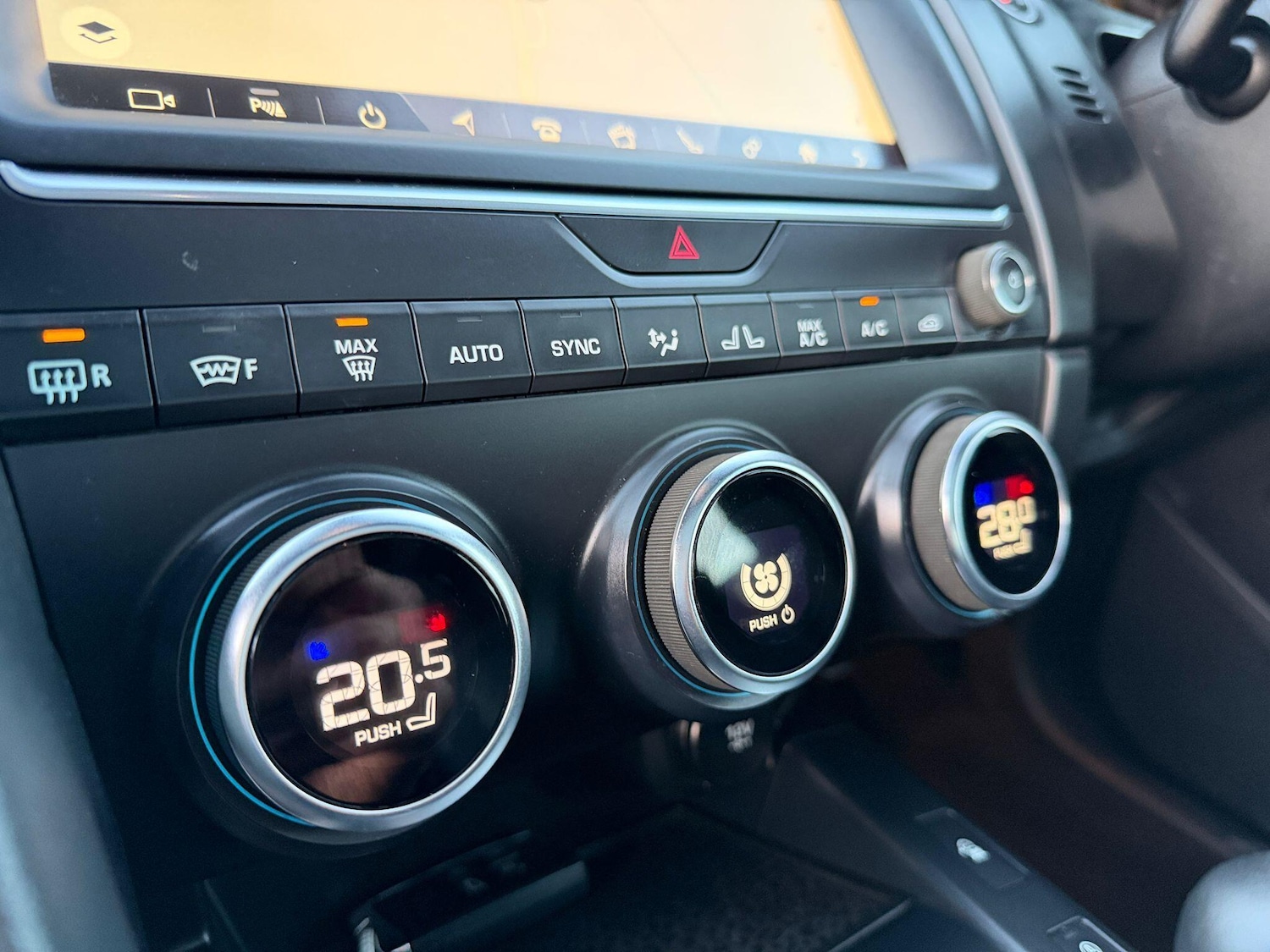 Used Jaguar E-Pace 2019 for sale - 76899249: Photo 65