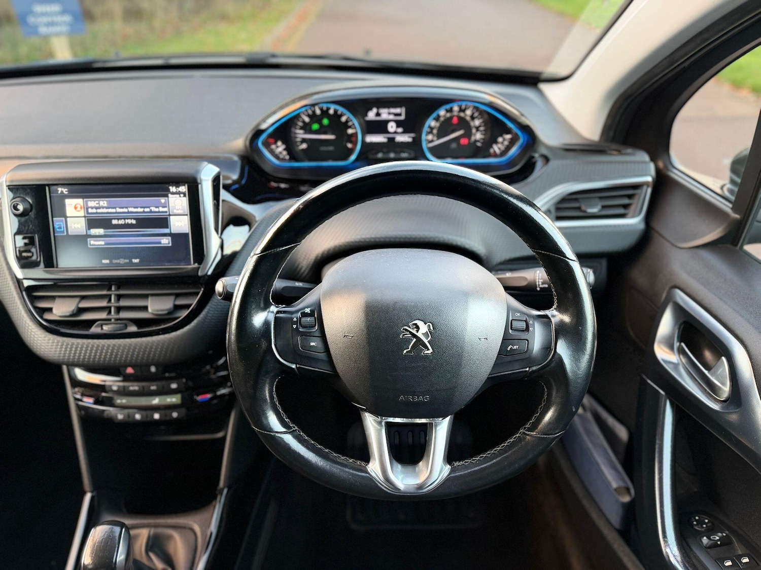 Used Peugeot 2008 2016 for sale - 76701747: Photo 29