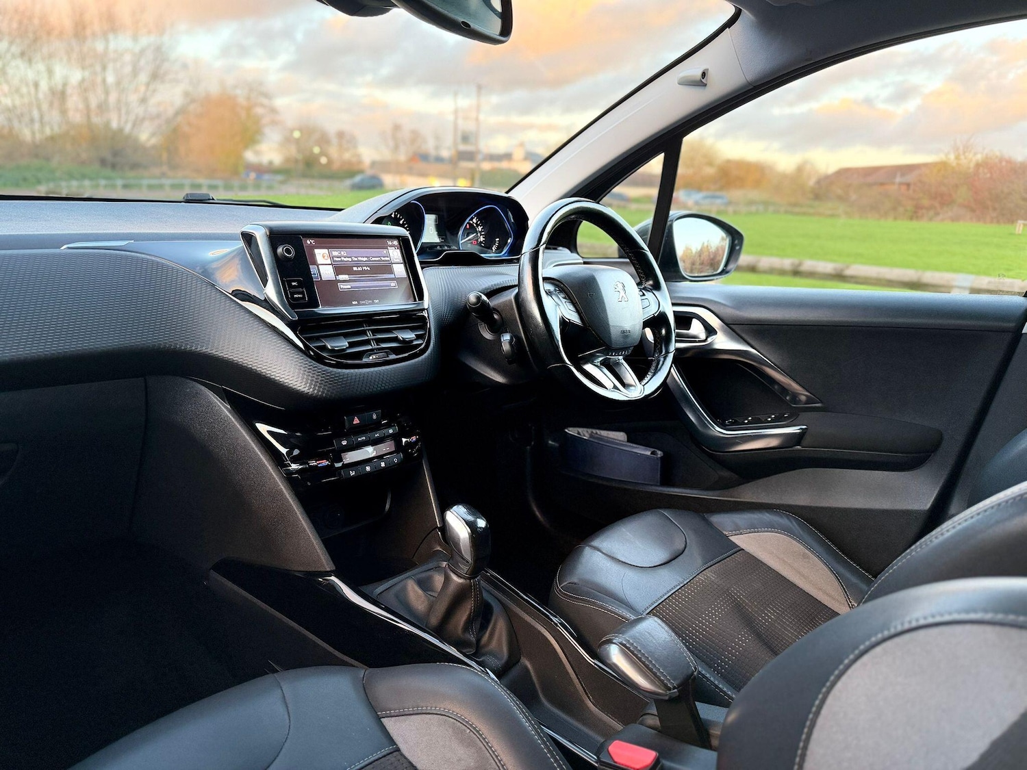 Used Peugeot 2008 2016 for sale - 76701747: Photo 32