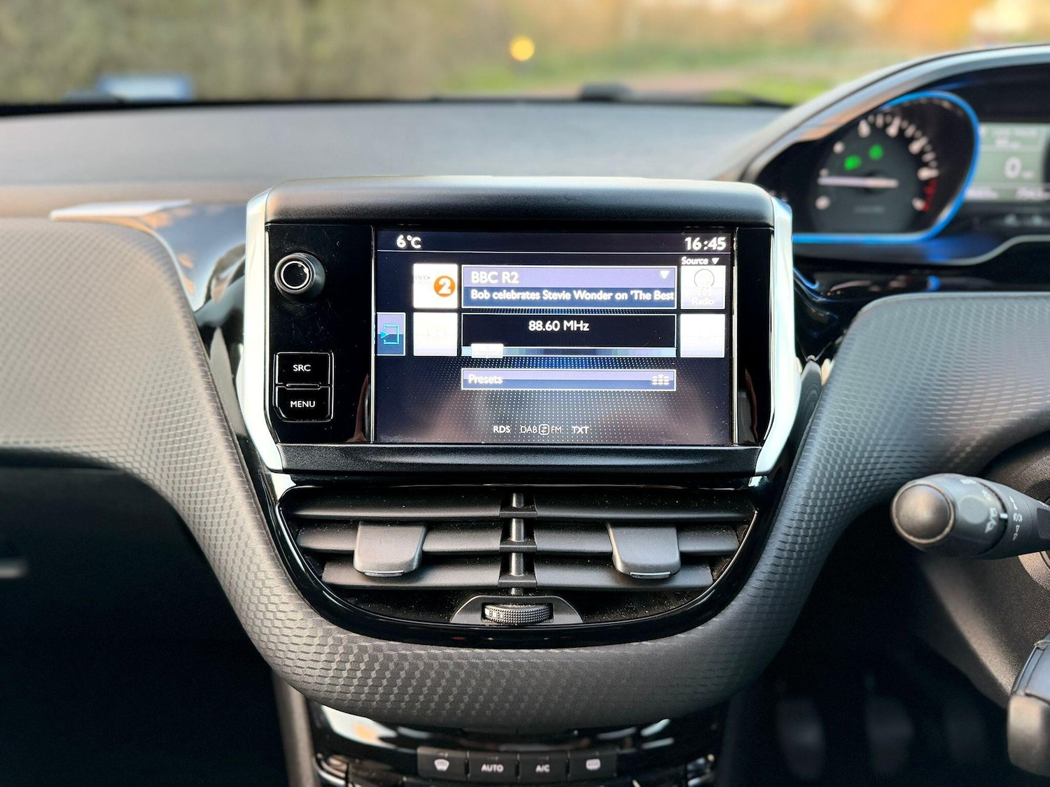 Used Peugeot 2008 2016 for sale - 76701747: Photo 40