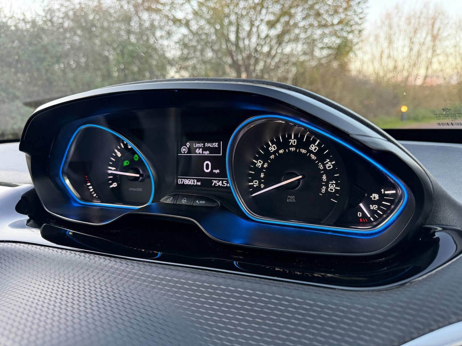 Used Peugeot 2008 2016 for sale - 76701747: Photo 43