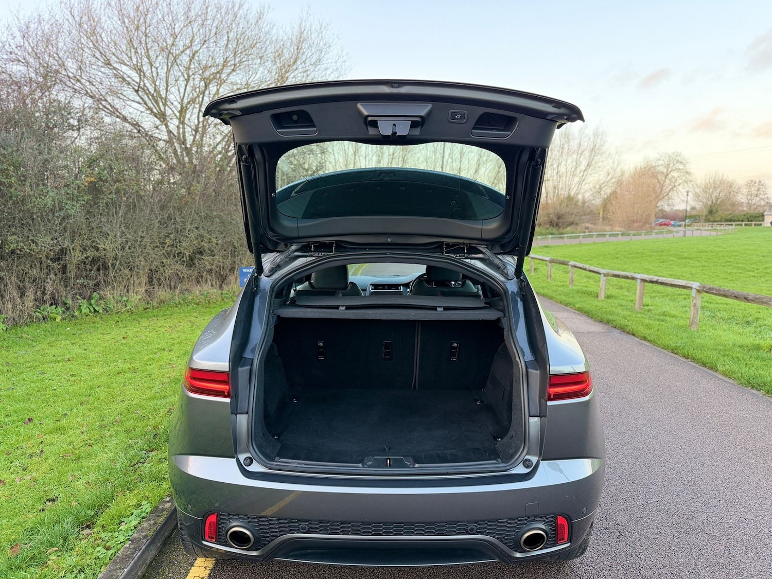 Used Jaguar E-Pace 2019 for sale - 77033997: Photo 11