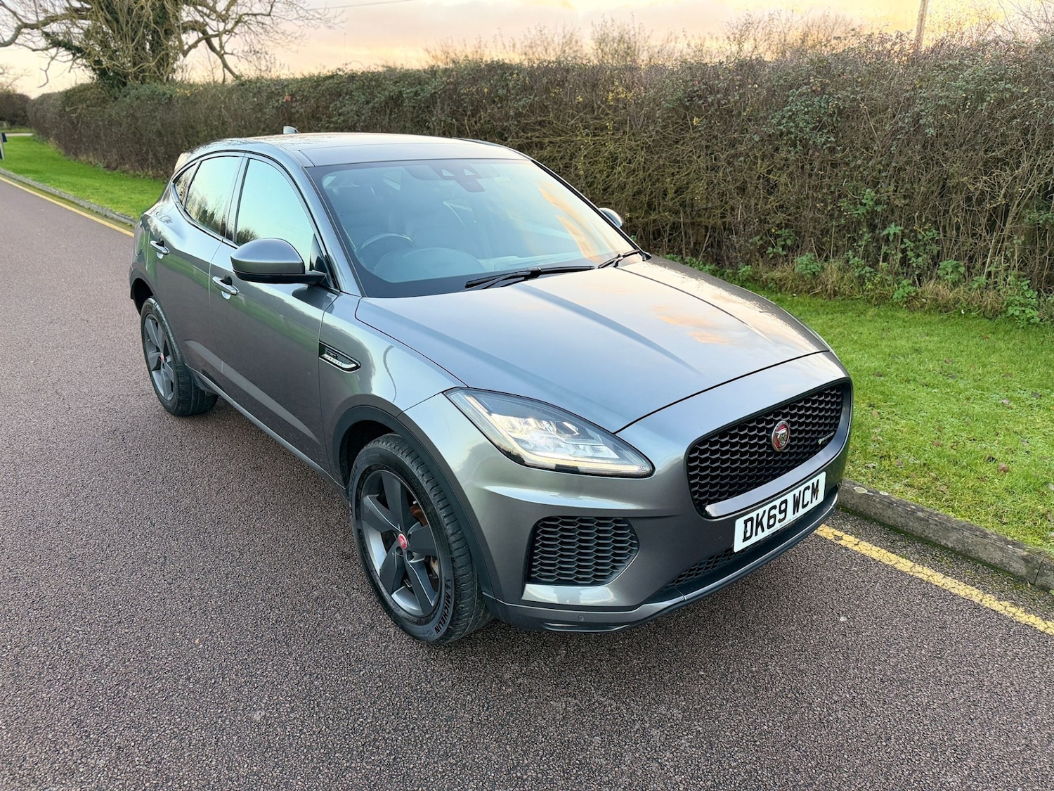 Used Jaguar E-Pace 2019 for sale - 77033997: Photo 2